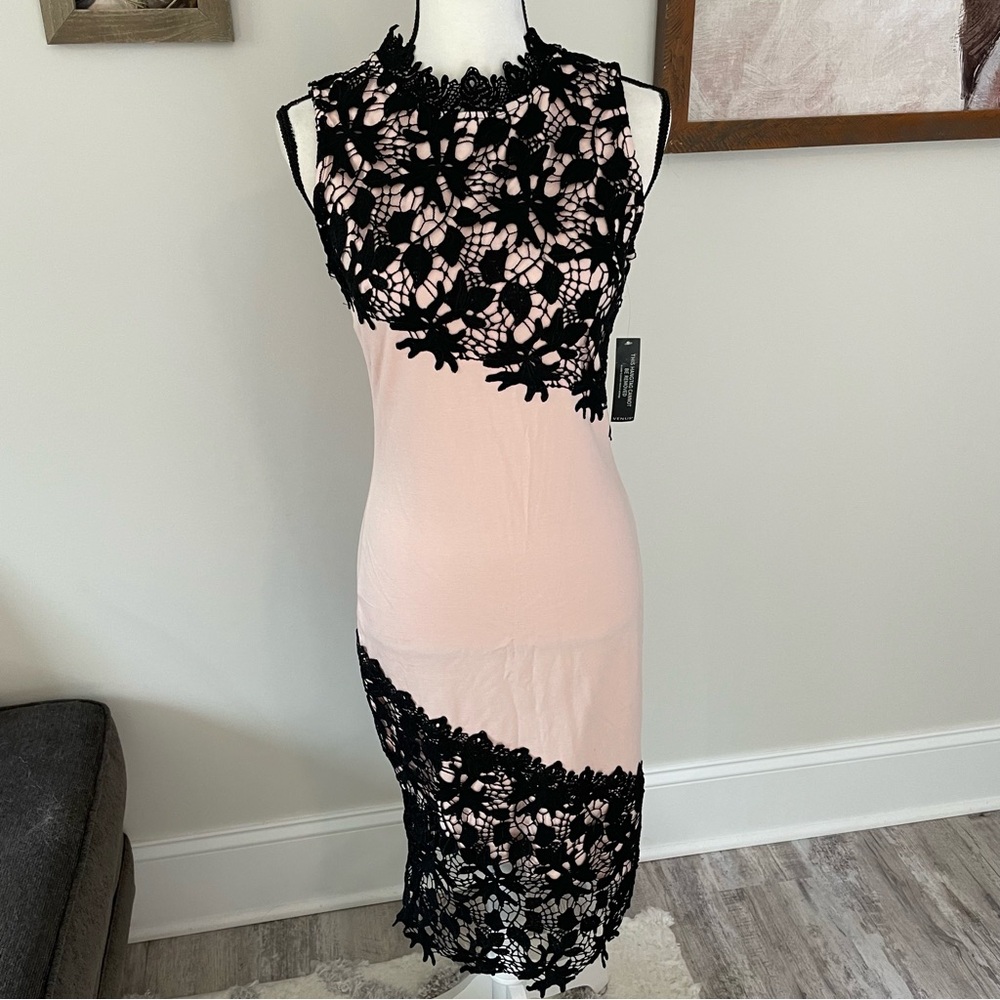 Elegant Black and Pink Lace Dress